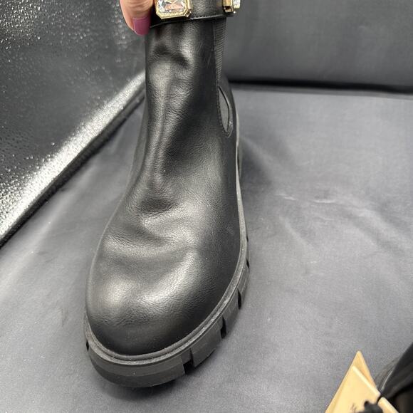 Madden NYC Women's Black Rhinestone Chain Zip Lug Sole Chelsie Ankle Boots Sz 9 - Picture 6 of 13